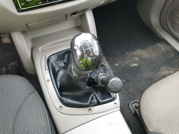 Mitsubishi L200 · Ano 2015