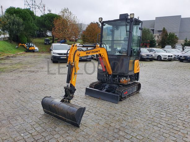 Mini Giratória Infront YFE16 · Ano 2022