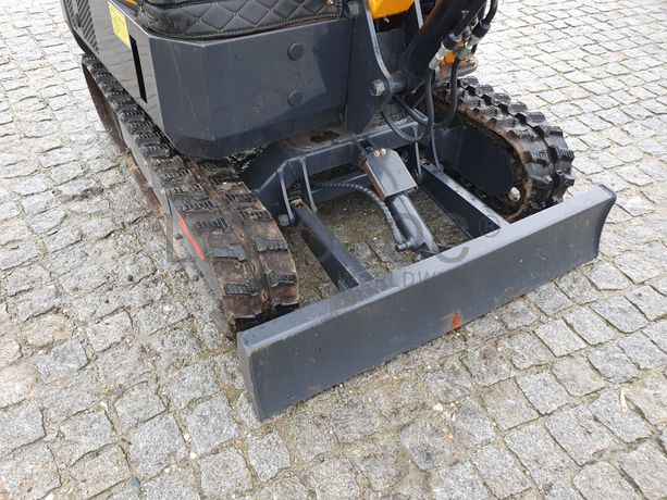 Mini Giratória Infront YFE16 · Ano 2022