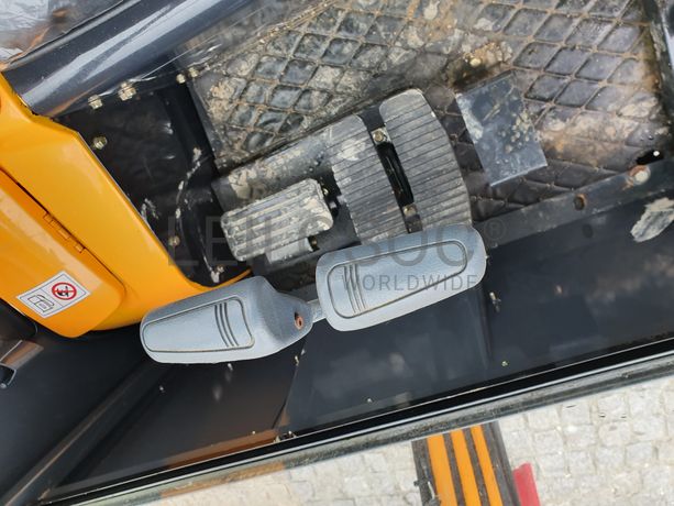 Mini Giratória Infront YFE16 · Ano 2022