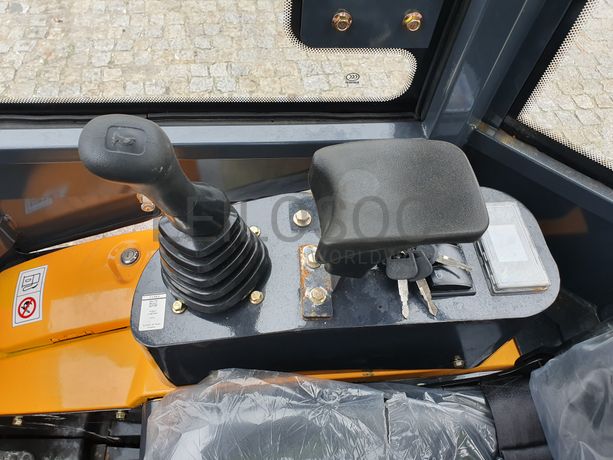 Mini Giratória Infront YFE16 · Ano 2022