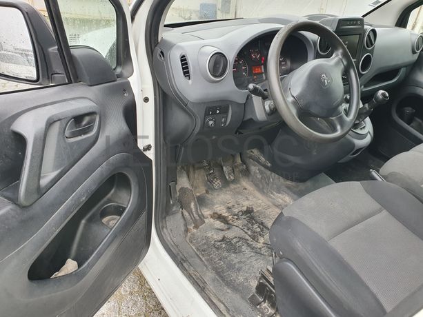 Peugeot Partner · Ano 2017