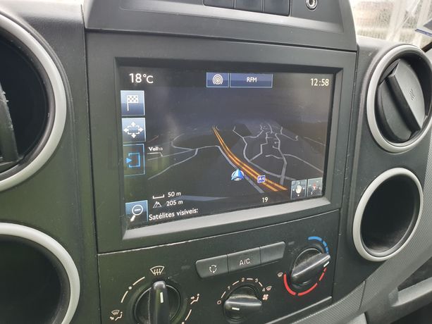 Peugeot Partner · Ano 2017