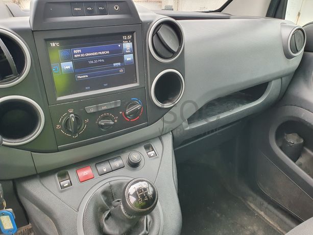 Peugeot Partner · Ano 2017