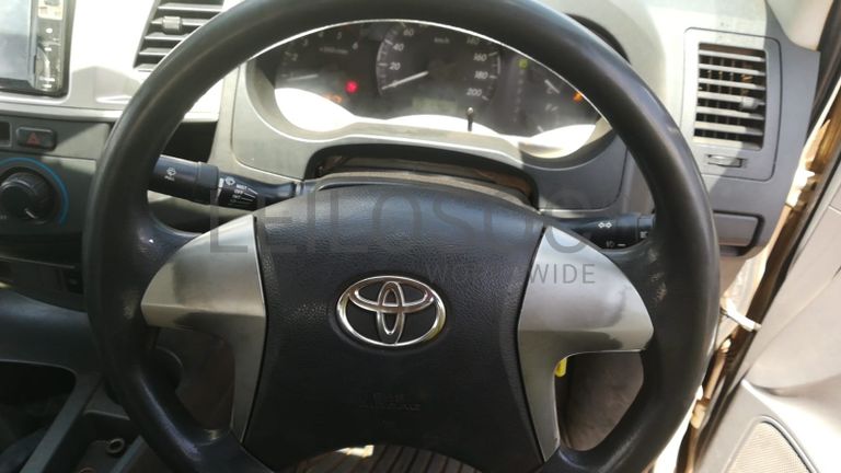 Toyota Hilux · Ano 2013