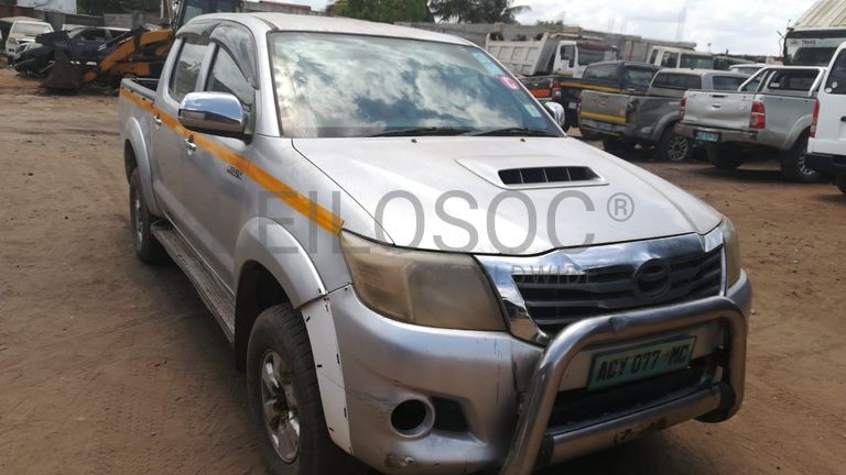 Toyota Hilux · Ano 2013