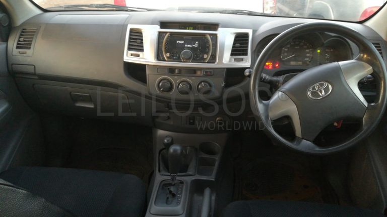 Toyota Hilux · Ano 2013