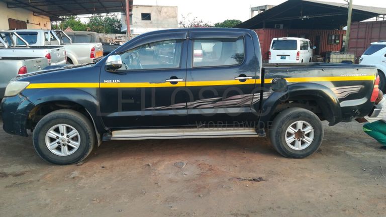 Toyota Hilux · Ano 2013