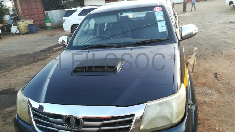 Toyota Hilux · Ano 2013