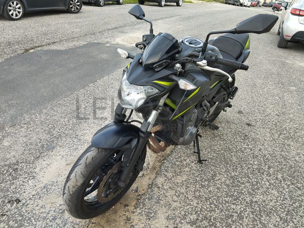 Kawasaki Z650 · Ano 2017