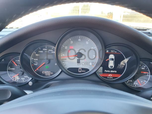 Porsche Panamera S Hybrid · Ano 2012