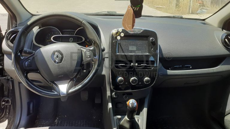 Renault Clio IV Grandtour DCI · Ano 2014