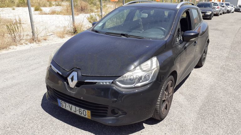 Renault Clio IV Grandtour DCI · Ano 2014