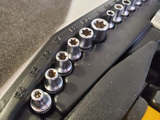 Caixa Ferramentas com Ferramentas