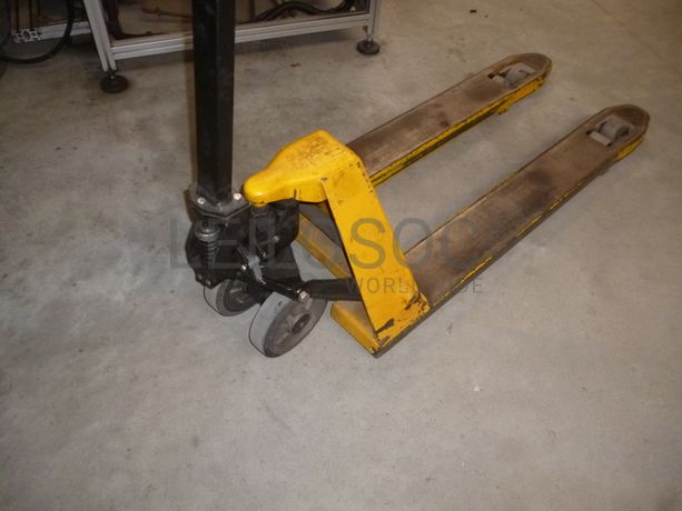 Lotes 12 a 43 - Máquinas Têxteis e Equipamentos