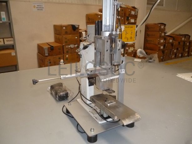 Lotes 12 a 43 - Máquinas Têxteis e Equipamentos