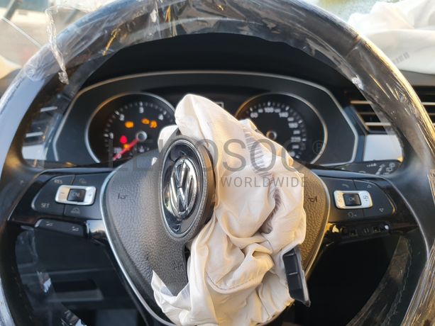 Volkswagen Passat · Ano 2016