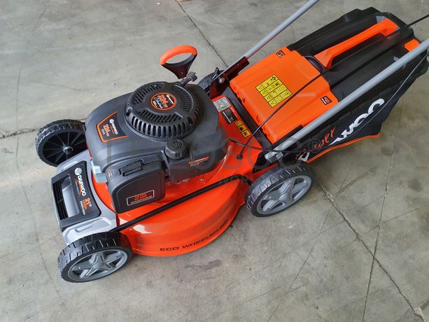 MÁQUINA CORTAR RELVA