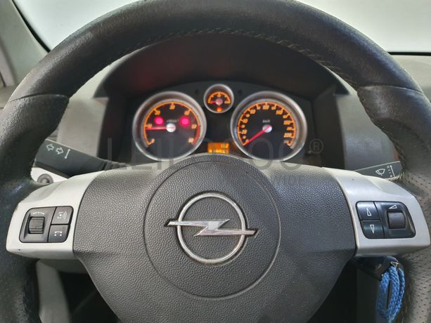 Opel Astra 1.7 CDTI · Ano 2008