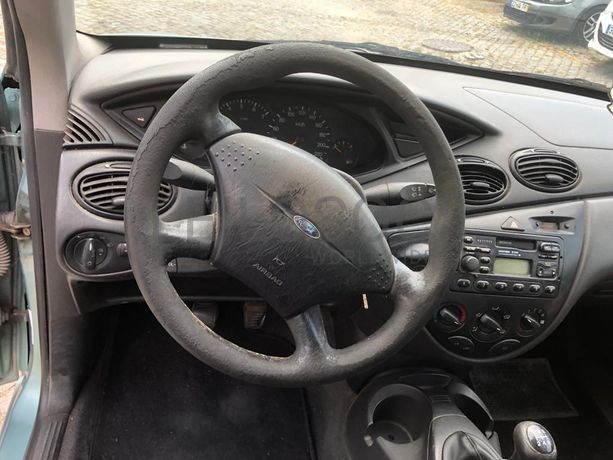 Ford Focus · Ano 2000