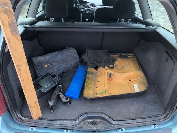 Ford Focus · Ano 2000