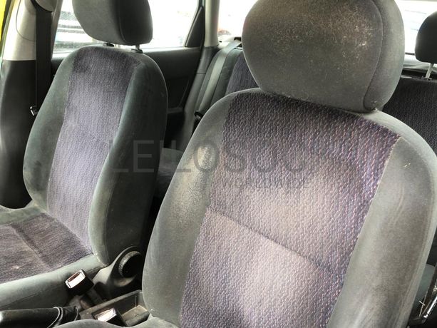 Ford Focus · Ano 2000