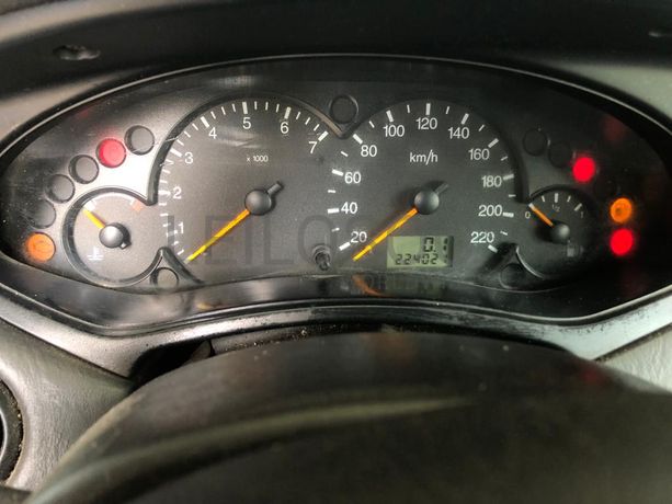 Ford Focus · Ano 2000