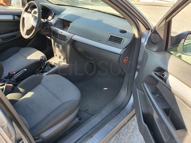 Opel Astra · Ano 2005