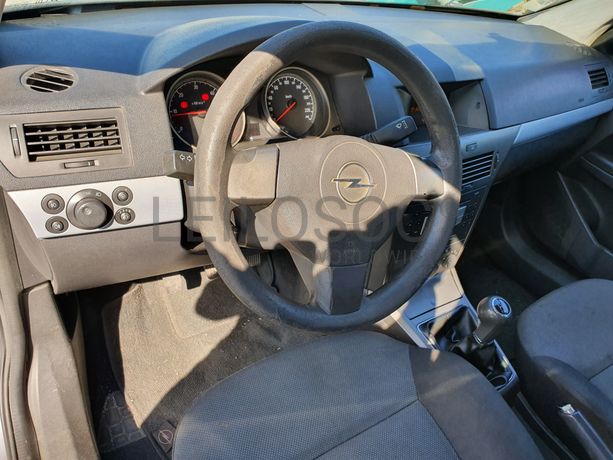 Opel Astra · Ano 2005