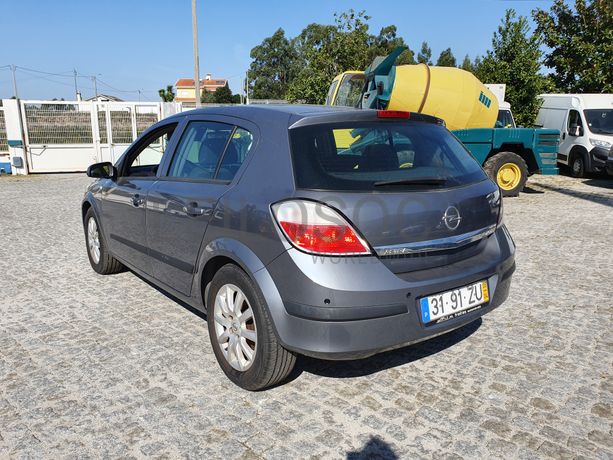 Opel Astra · Ano 2005