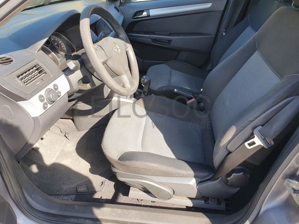 Opel Astra · Ano 2005