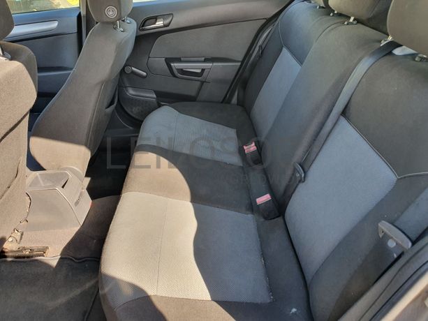 Opel Astra · Ano 2005