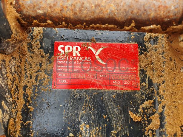 Mini Giratória Rastos Hitachi · Ano 2022