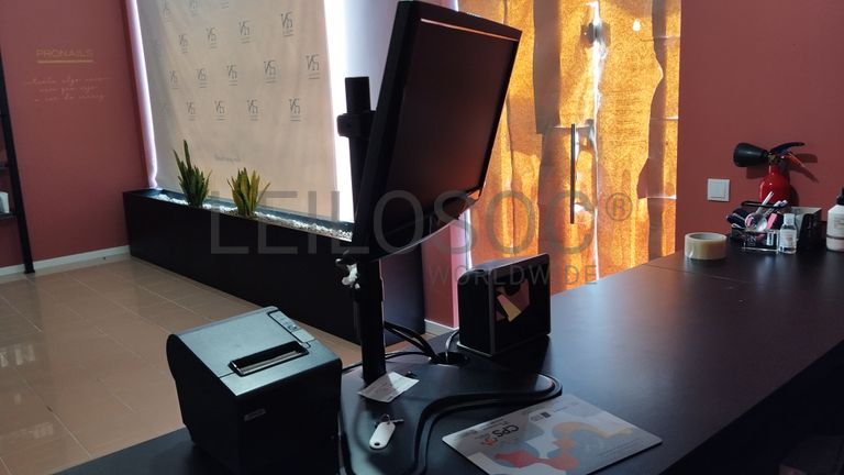 Mobiliário Escritório · Material Informático