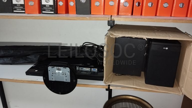 Mobiliário Escritório · Material Informático