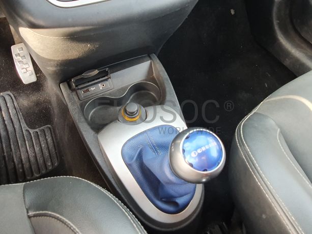 Renault Twingo · Ano 2011