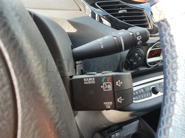 Renault Twingo · Ano 2011