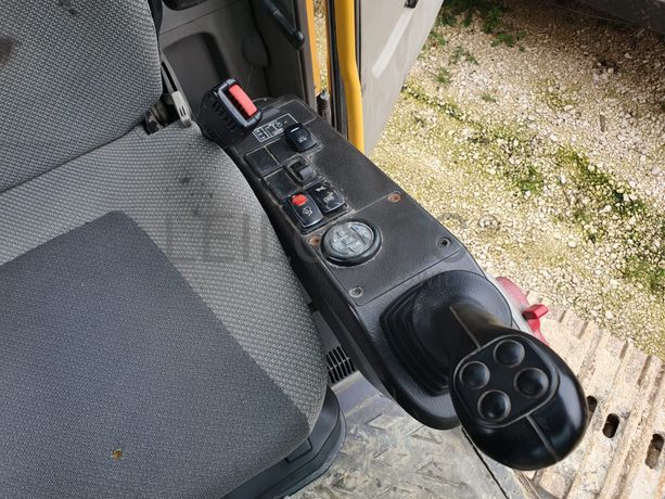 Escavadora Volvo EC2200