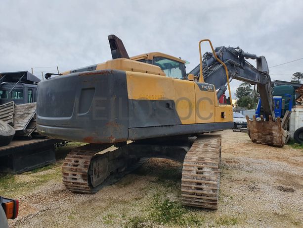 Escavadora Volvo EC2200