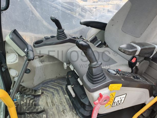 Escavadora Volvo EC2200