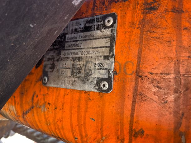 Giratória Doosan DX 225 NLC