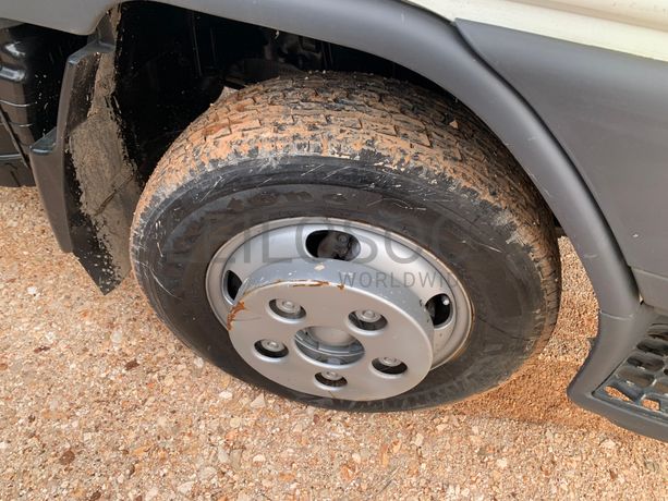 Mitsubishi Canter · Ano 2001