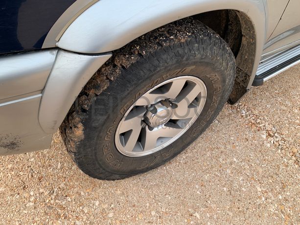 Mitsubishi L200 · Ano 2001