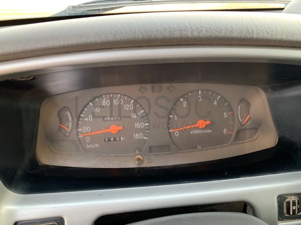 Mitsubishi L200 · Ano 2001