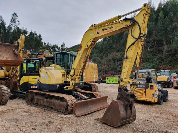 Giratória Yanmar SV100