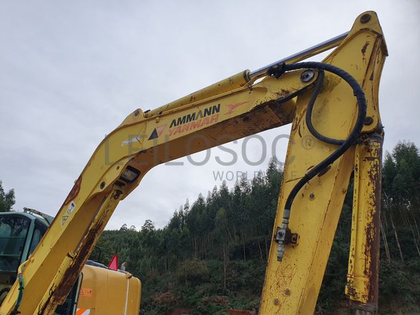 Giratória Yanmar SV100