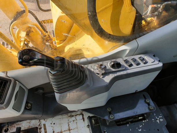 Giratória Komatsu PC160 LC