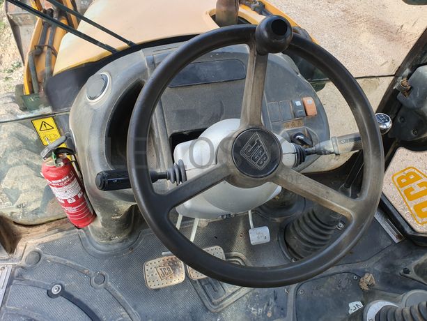 Retroescavadora JCB 3CX