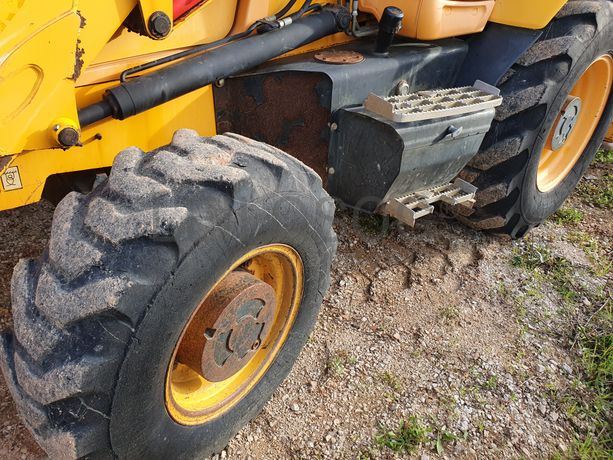 Retroescavadora JCB 3CX