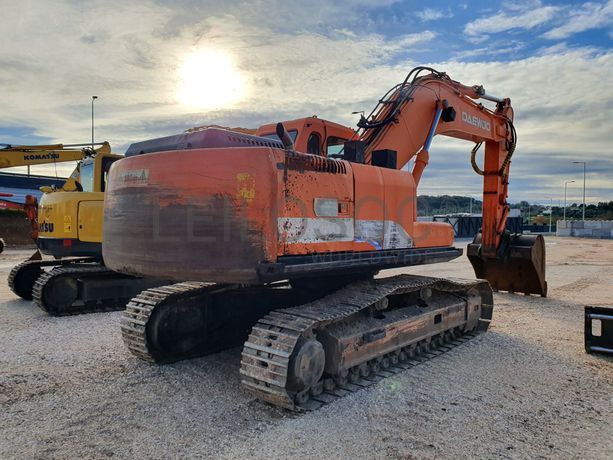 Giratória Daewoo Solar 225NLC-V